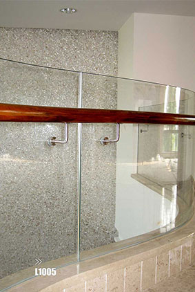 玻璃（lí）樓梯扶手