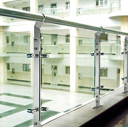 不（bú）鏽鋼欄杆（gǎn）立柱