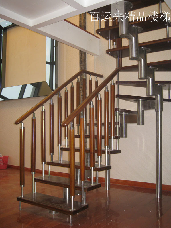 樓梯（tī）陽台